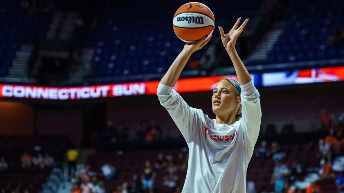 Fever Re-Signs Key Player in One-Year Deal