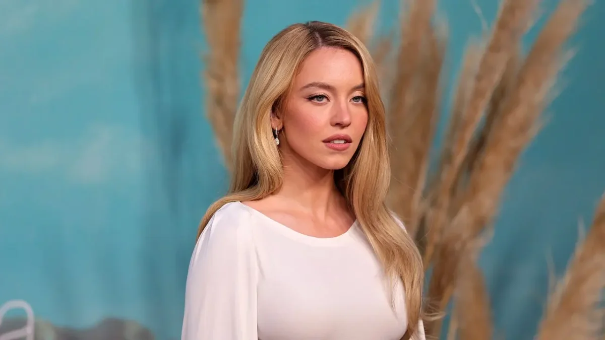 Sydney Sweeney's Stagecoach Performance with Bailey Zimmerman Ignites Fan Engagement Amidst Intensifying Brand Competition