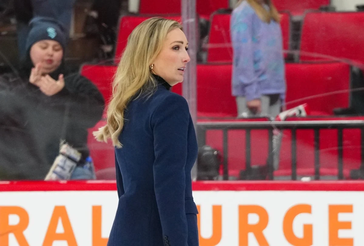 Deadspin | Assistant coach Jessica Campbell leaving Kraken