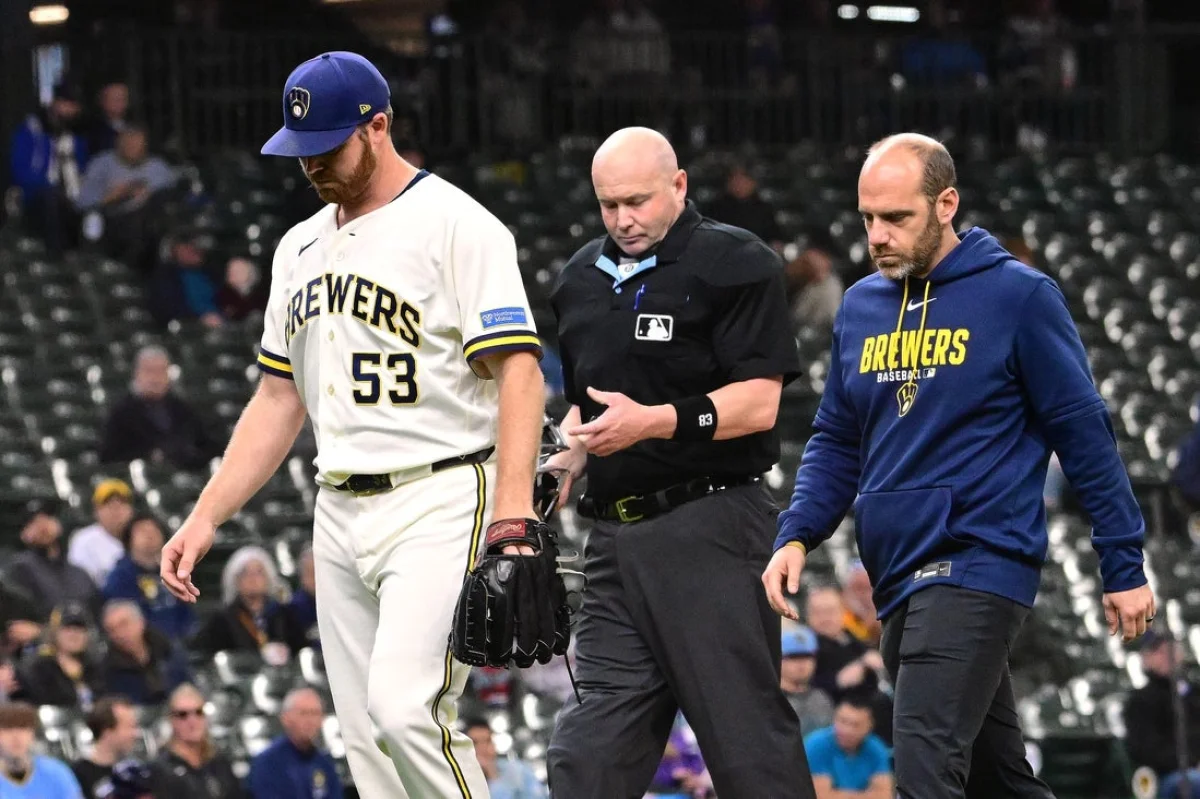 Deadspin | Brewers RHP Brandon Woodruff exits after velocity dips