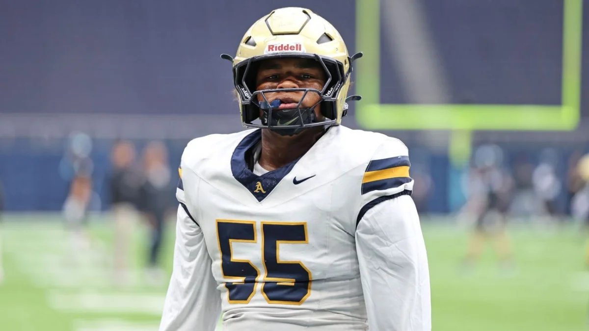 Top Offensive Lineman Mark Matthews Chooses Texas A&M for 2027 Recruitment Cycle