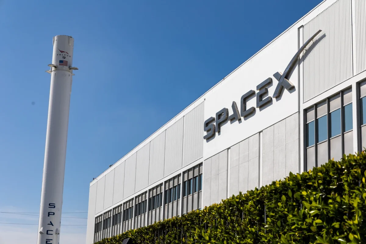 SpaceX's Potential Public Offering: A Deep Dive into Valuation Drivers and Investment Outlook