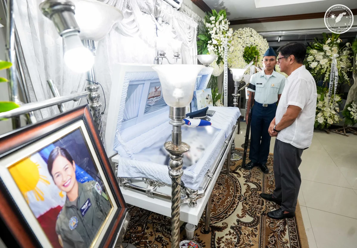 Philippine President Pays Respects to Deceased Air Force Personnel