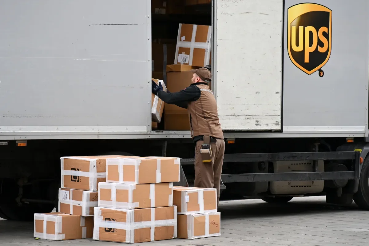 UPS Initiates Major Tariff Refund Program Following Supreme Court Overturn of Trump-Era Levies